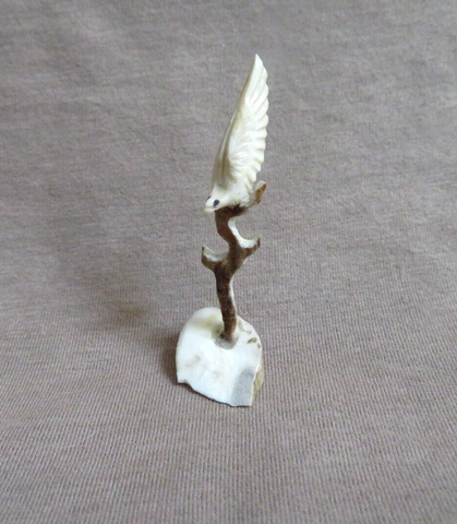 Amazing Native Zuni Antler Mini Hummingbird Fetish Carving by Ruben Najera C4348
