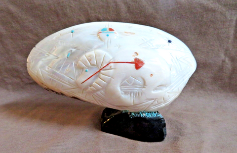 Zuni Shell Rare Ram w heartline Fetish Carving by Fernando Laiwakete C4690