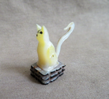 Zuni Micro Mini Mother of Pearl Cat Fetish Carving by Ruben Najera C4812