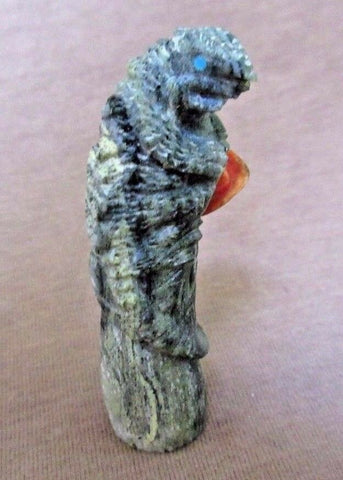 Zuni Museum Quality Serpentine Iguana on Rock Fetish by Carver Colin Weeka C1345