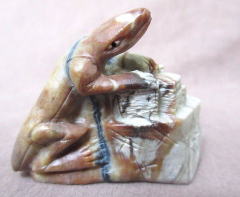 Zuni Museum Quality Picasso Marble Lizard on Pueblo by Eric Martinez C0394
