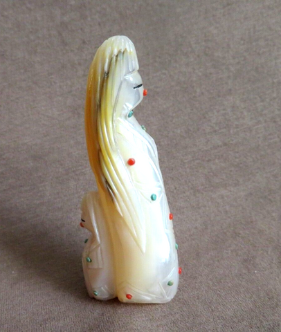 Zuni Mother of Pearl Corn Maiden w / Child Fetish Carving by Mike Laweka  C4584