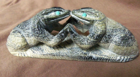 Native Zuni amazing Museum Quality Serpentine Frog Duo Fetish by Herbert Him Sr.
