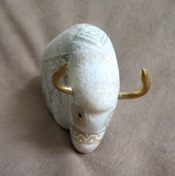 Isleta Zuni-like Alabaster Buffalo Fetish Carving by Andy Abeita C4483